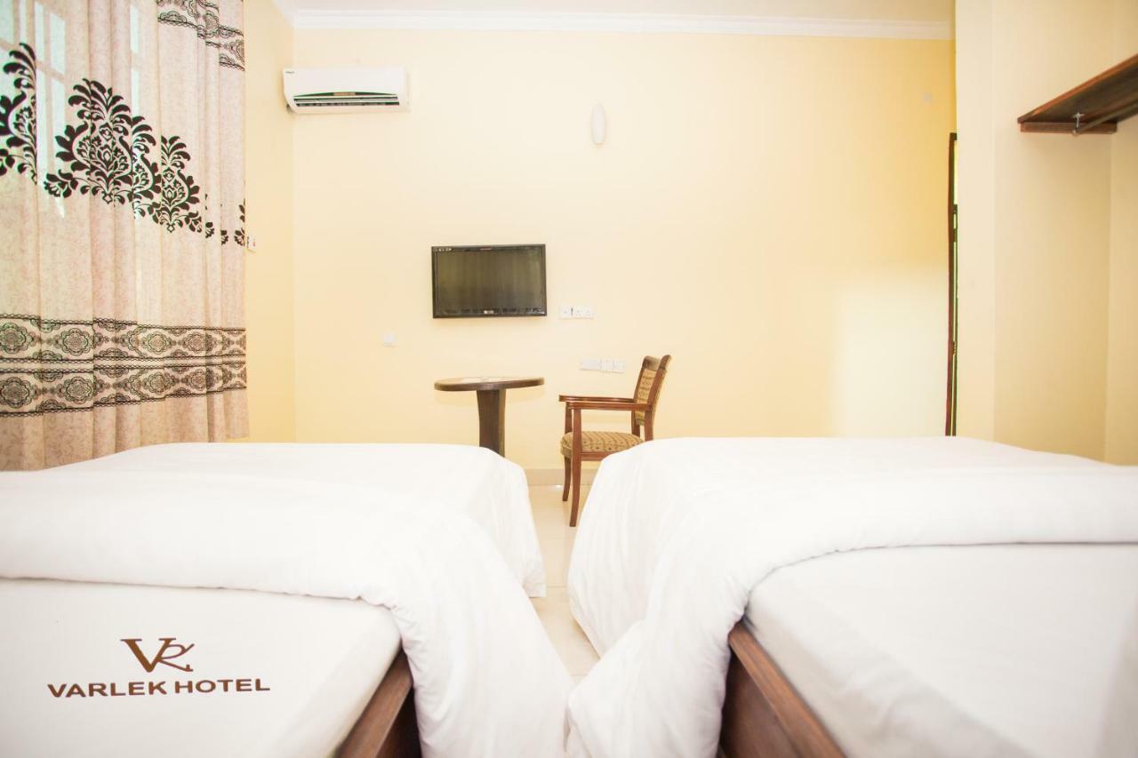 Varlek Hotel Dar-es-Salaam Eksteriør bilde