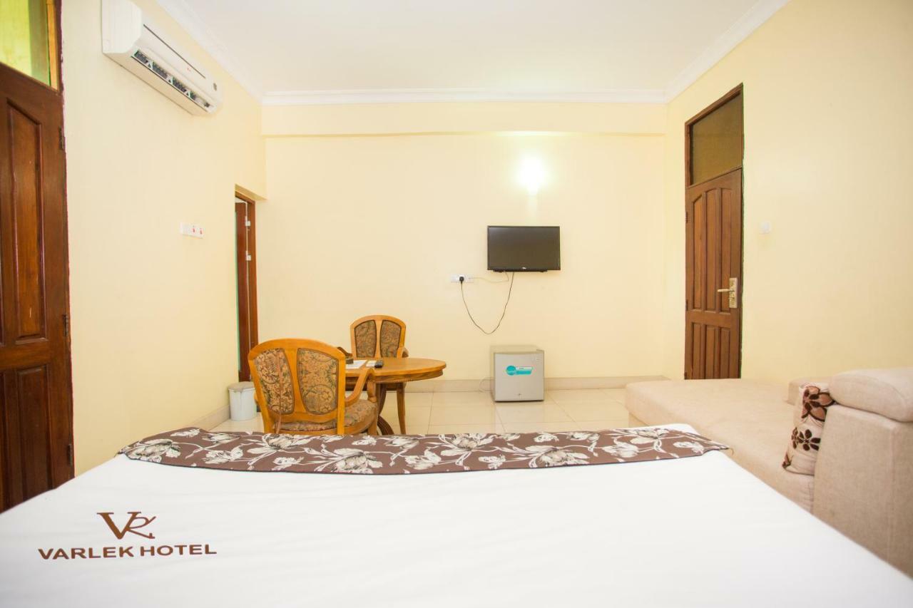 Varlek Hotel Dar-es-Salaam Eksteriør bilde