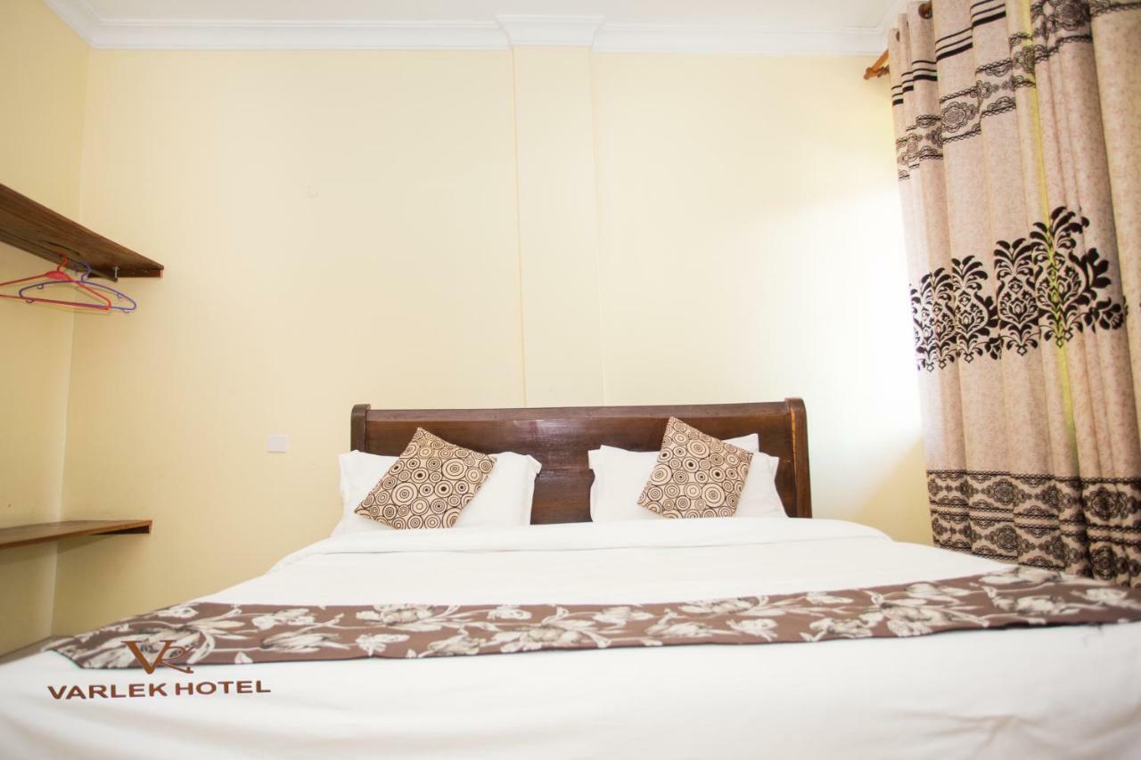 Varlek Hotel Dar-es-Salaam Eksteriør bilde