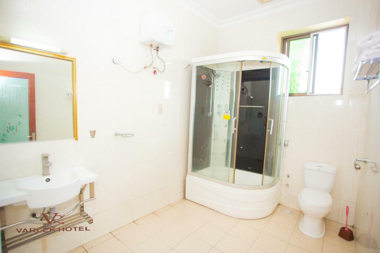 Varlek Hotel Dar-es-Salaam Eksteriør bilde
