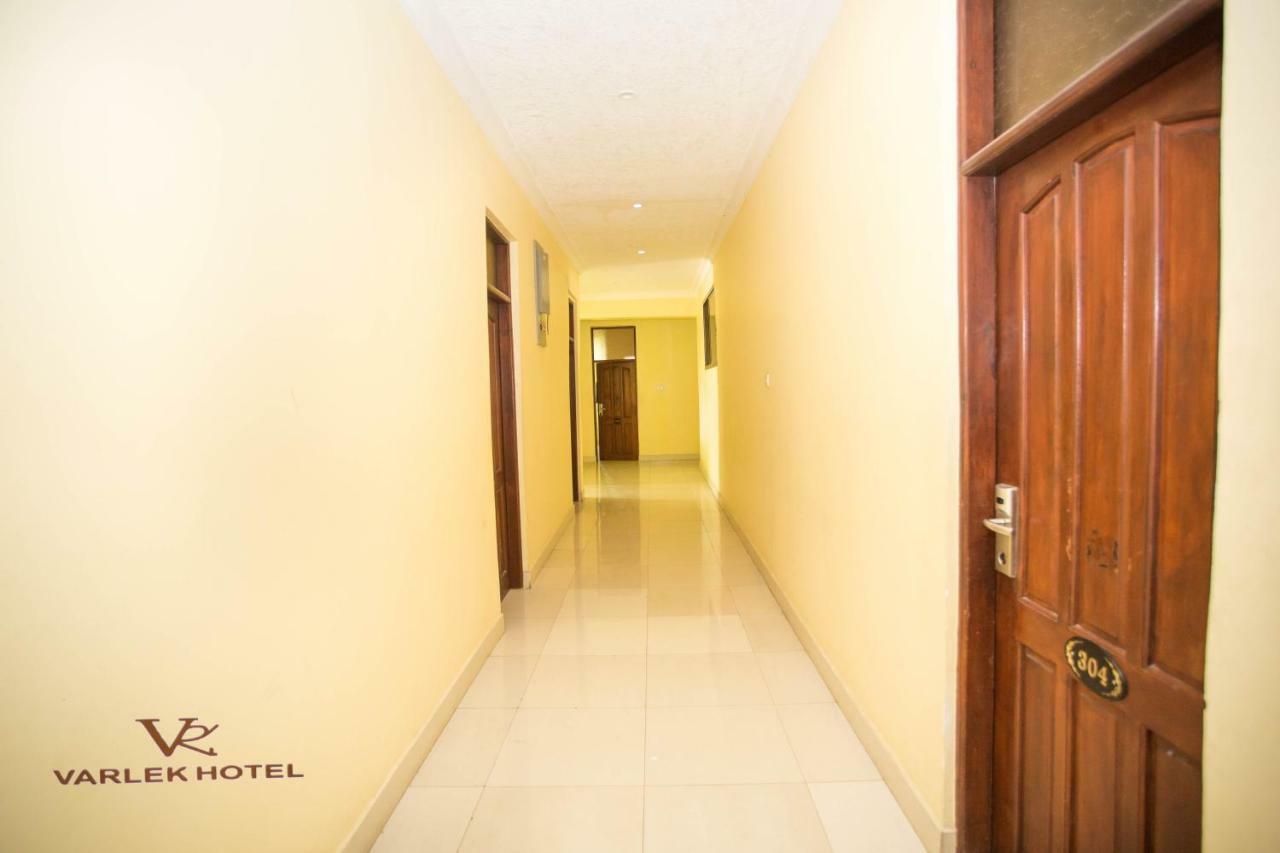 Varlek Hotel Dar-es-Salaam Eksteriør bilde