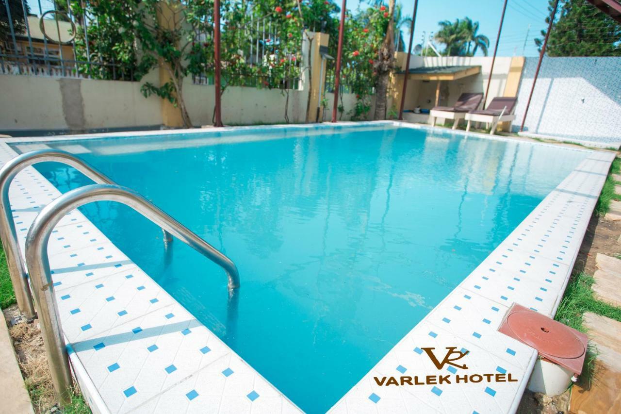 Varlek Hotel Dar-es-Salaam Eksteriør bilde
