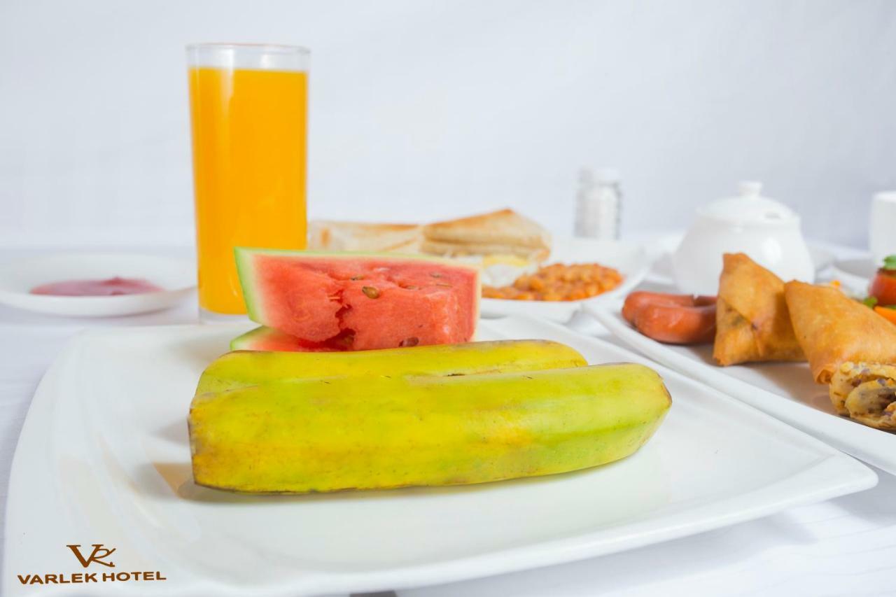 Varlek Hotel Dar-es-Salaam Eksteriør bilde