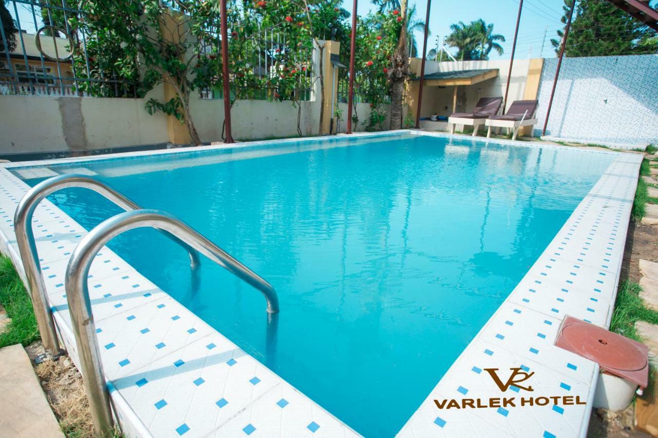 Varlek Hotel Dar-es-Salaam Eksteriør bilde